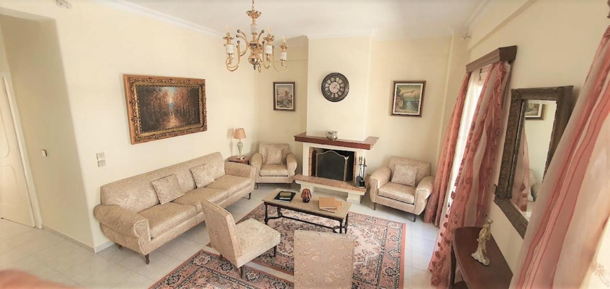 Mando Patrasso - Classical Apartment In The Center Of Patras With Free Parking Exterior photo